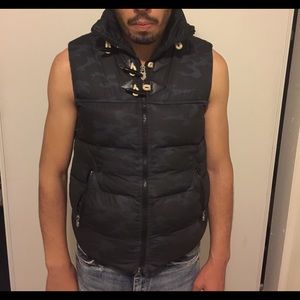 Zack puffer Vest “sleeveless”.